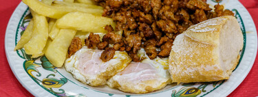 La mejor comida de Navidad son unos buenos huevos fritos (o alguna de estas recetas con huevos que bien me zamparía en Nochebuena)