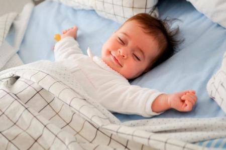 Dormir poco en la infancia puede causar sobrepeso u obesidad en adultos