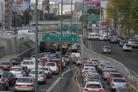 Primer día del Hoy No Circula, y estamos al borde de la Fase 1 de Contingencia Ambiental