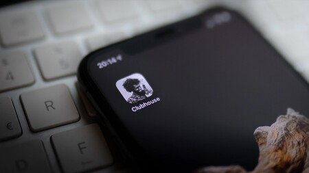 Esto es Clubhouse: una red social exclusiva del iPhone donde solo puedes compartir audio