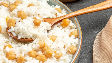 Cómo preparar arroz blanco con mantequilla para que quede suelto, sabroso y sin batirse