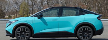 Como en EE. UU. no hay BYD ni autos chinos, su coche eléctrico más barato es un Nissan: tiene 174 hp y es 50% más caro que un Sentra