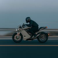 Zero quiere poner un embrague fake a sus motos eléctricas para atraer al motero de siempre, y sería muy útil