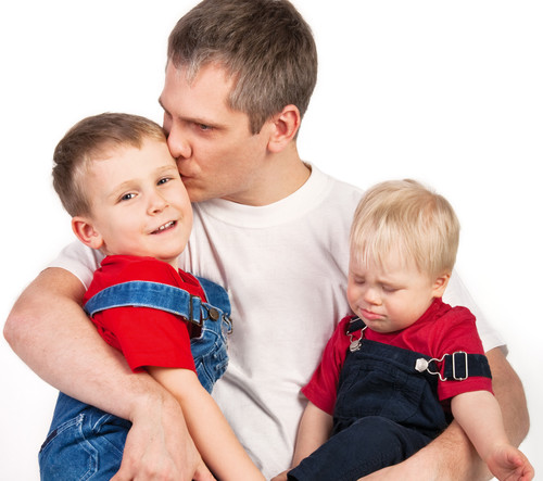 ¿Tienes un hijo favorito? La ciencia asegura que sí, que es natural y que no debes sentirte culpable