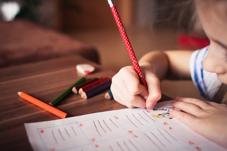 Once canciones y trucos para que los niños aprendan ortografía de forma divertida