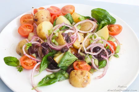 Ensalada de patatas y albahaca. Receta