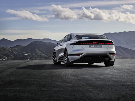 Audi A6 Etron Concept 5