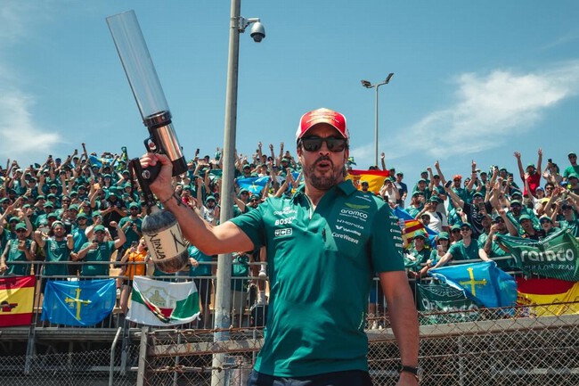 Fernando Alonso Lleva 24 Temporadas Compitiendo Y Hace Que Retirarse Joven Parezca Una Rareza Siento Que Le Debo Un Titulo A La Gente Que No Ha Dejado De Apoyarme En Los Momentos Dificiles