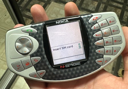 Todos Conocen A Nokia Por Vender Celulares Pero Tambien Incursiono En El Mercado De Consolas El N Gage Fue Su Peor Error