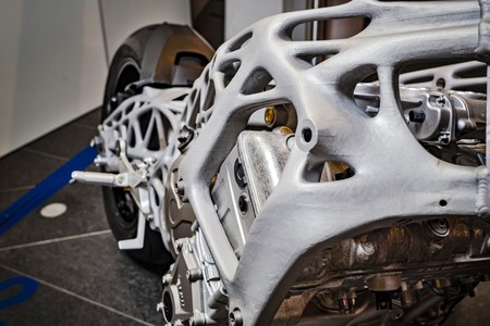 Bmw Chasis Basculante Carbono 3d 1
