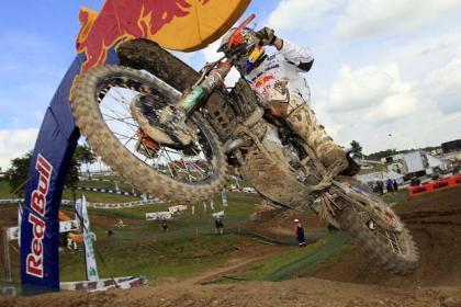 Mundial de Motocross en Francia, golpe de efecto
