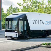 El camión eléctrico Volta Zero quiere tener 500 unidades fabricadas en 2022, y ahorrar 180.000 toneladas de CO₂ hasta 2025