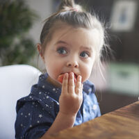 Disfagia o dificultad para tragar en bebés y niños: por qué se produce y cuáles son los síntomas  