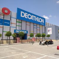 Plegable, con 50 km de batería y se controla con el móvil: la bici eléctrica que Decathlon agota por menos de 400 euros 