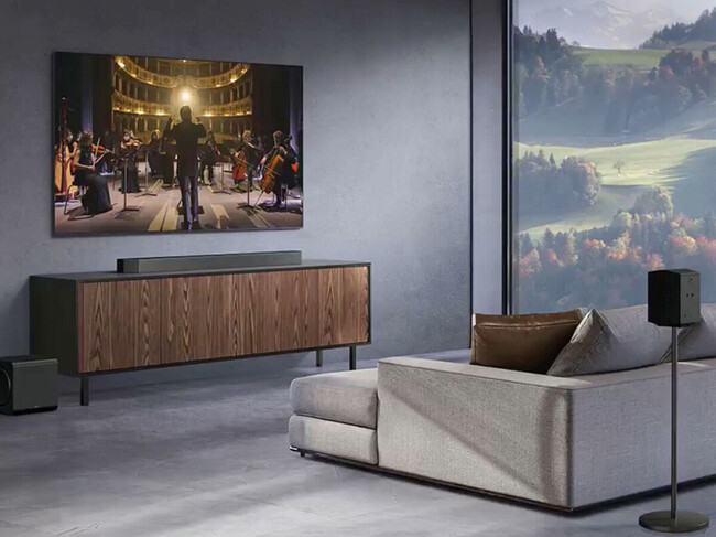 televisor Samsung y barra de sonido