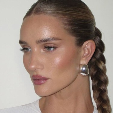 Los iluminadores son grandes aliados para resaltar la frescura de la piel pero en pieles maduras no hay que excederse