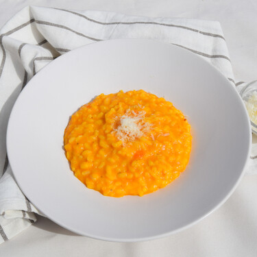 Risotto de zanahoria, una deliciosa versión del clásico plato italiano de arroz 