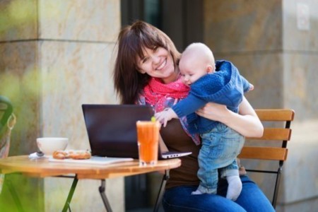 Blogs de papás y mamás: el colecho y el "rol de esposa", el cochecito del bebé y más