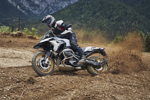 BMW R 1250 GS 2019: La reina se refuerza con 136 CV, 143 Nm y distribución variable