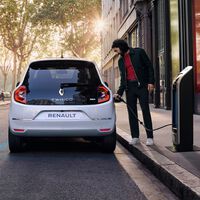 Es oficial: Francia no dará ayudas para comprar coches eléctricos chinos, ni tampoco a Tesla