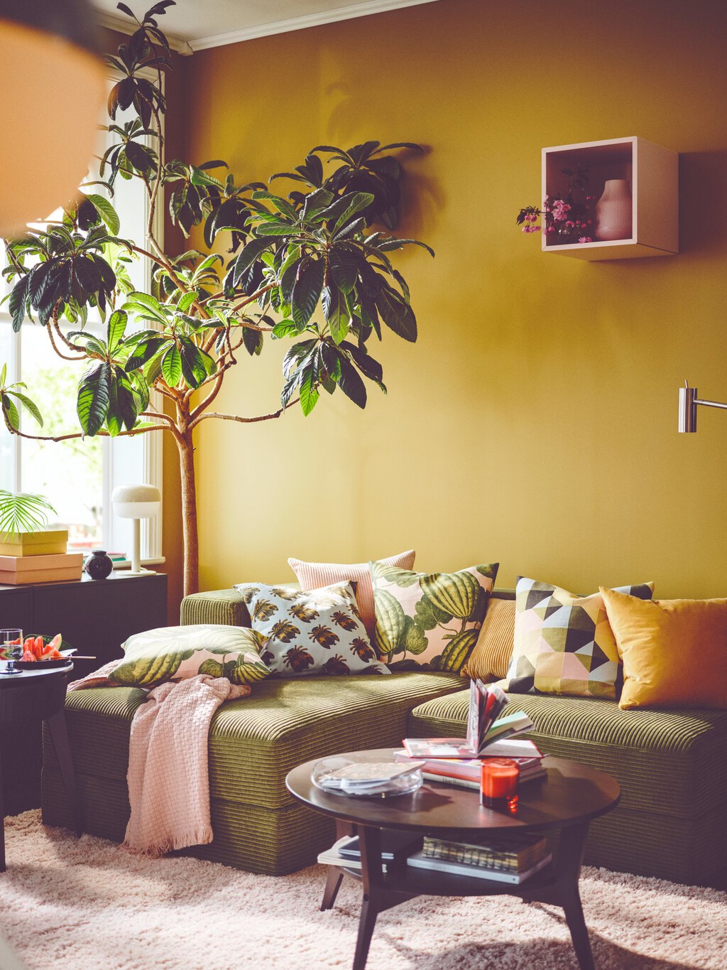 Ikea nos vuelve a sorprender con su última novedad: un sillón cama funcional e inteligente ideal para salones pequeños 