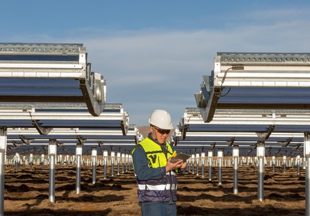 Apple anuncia un fondo de 300 millones de dólares para promover la energía renovable en China
