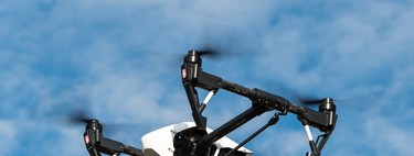 Este malware permite que un drone robe datos a través del LED de un PC