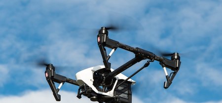 Este malware permite que un drone robe datos a través del LED de un PC