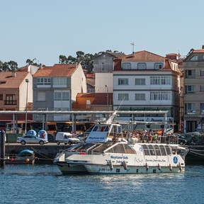 Este pueblo costero de Galicia tiene un paseo marítimo de ensueño y es uno de mis lugares favoritos en cualquier época del año 