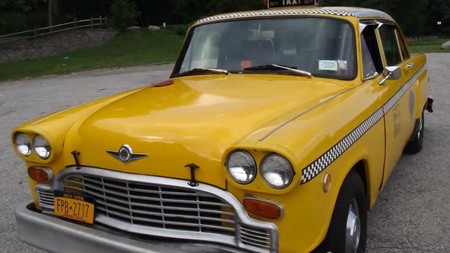 Vuelve Checker pero sin taxis. Así pintó de amarillo las calles de Nueva York durante décadas