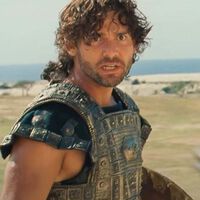 Eric Bana copió el entrenamiento de Brad Pitt para 'Troya': "6 meses antes de rodar, ya estaba entrenando en casa y aprendiendo a manejar la espada y el caballo"