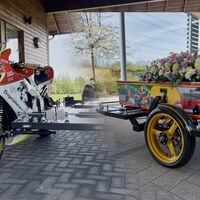 Alguien ha convertido una Suzuki GSX-R1000 en un coche fúnebre. Y ha llegado a poner ataúdes a 200 km/h 