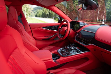 Aston Martin DBX707 interior