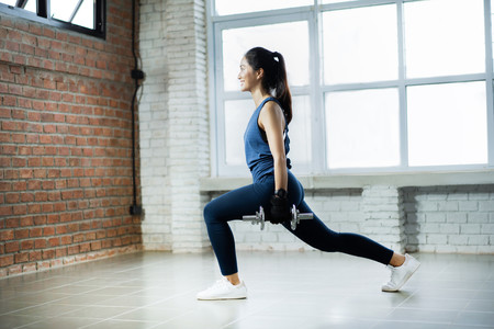 Si eres triatleta, no dejes de entrenar en cuarentena: los mejores ejercicios para ganar fuerza sin salir de casa