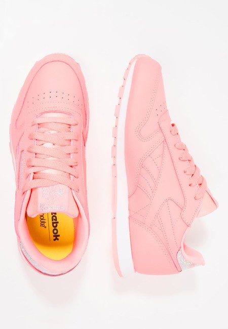 Zapatillas Reebok Classic rebajadas en Zalando por sólo 26,95 euros y envío gratuito