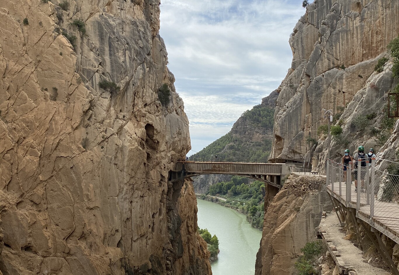 Un recorrido por el Caminito del Rey, con mascarillas y gel hidroalcohólico