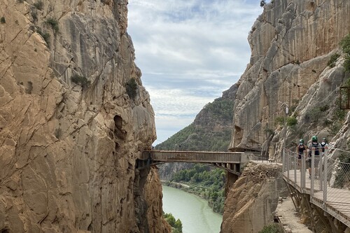 Un recorrido por el Caminito del Rey, con mascarillas y gel hidroalcohólico