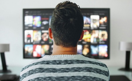 Langolin promete ayudarte a aprender idiomas viendo Netflix: lecciones basadas en los diálogos de cada episodio