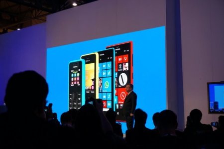 Nokia anuncia dos móviles de entrada: Nokia 105 y Nokia 301