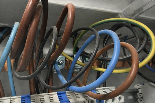 Algunos pisos antiguos tienen un riesgo importante en su instalación eléctrica: hay solución, pero no es barata