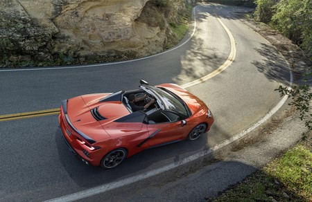 El Chevrolet Corvette C8 pierde el techo para despertarnos aún más el deseo
