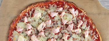 La pizza perfecta para una cena vegetariana, rica en proteínas y baja en hidratos, que puedes preparar con sólo tres ingredientes 