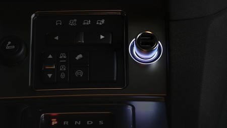 Oferta Flash: cargador de coche Xiaomi, con dos puertos USB, por 8,28 euros y envío gratis