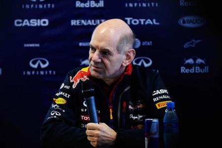 Adrian Newey admite estar enfocado en el RB11