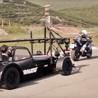 Siete motos y un coche: Así se rodó el espectacular vídeo del tributo de Akrapovič a las Superbike 
