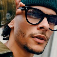 Las Ray-Ban Meta han convertido a cualquiera en espía por 329 euros. El detenido de Barcelona es solo el primer caso visible