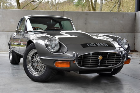 Este Jaguar E-Type 1973 regresó a la vida con detalles modernos