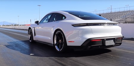 El Porsche Taycan presume su impresionante aceleración en video