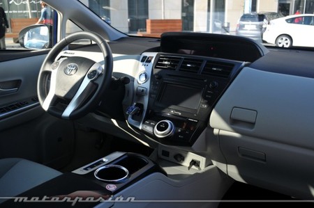 Interior Toyota Prius+