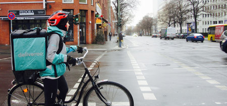 Uber quiere comprar Deliveroo, según Bloomberg 